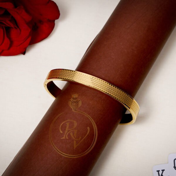 PLANE GOLD PLATED KADA FOR MEN